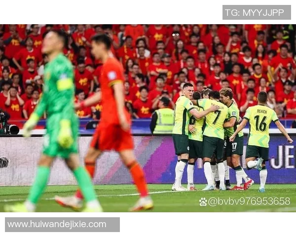 足球明星忍让瞬间的精彩图片素材分享与解析