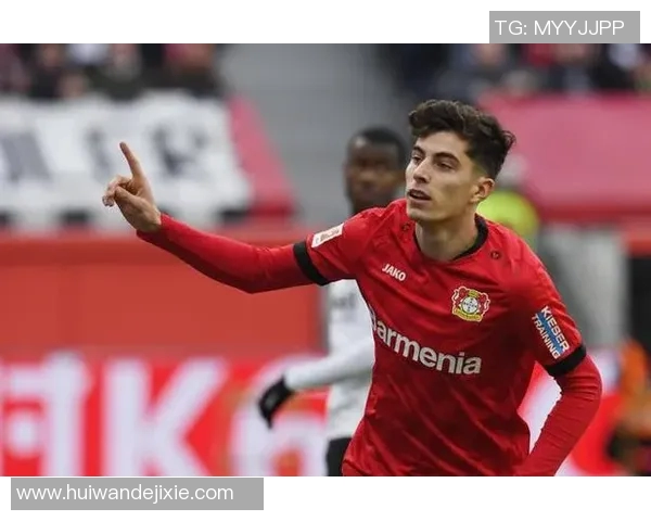 足球明星弗茨的生平成就与职业生涯全景介绍 足球明星弗茨的生平成就与职业生涯全景介绍